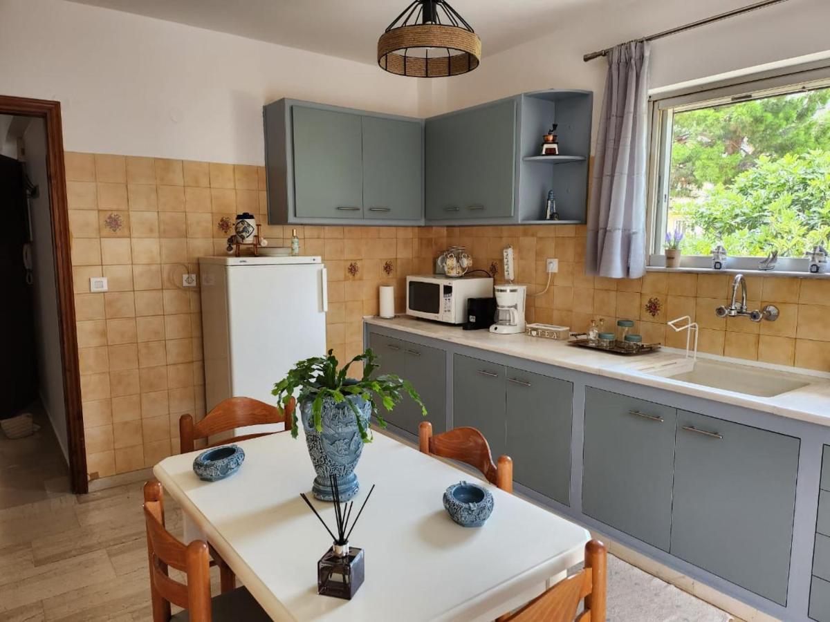 Queen Aspri Apartment 3' Min To The Beach! Antikyra Esterno foto
