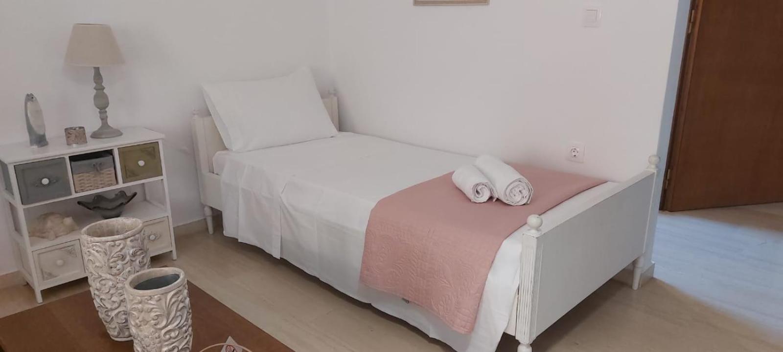 Queen Aspri Apartment 3' Min To The Beach! Antikyra Esterno foto